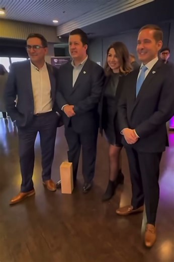 Robot Fotográfico CON Y SIN IA Sobre edici• Cámara Réflex 4K.