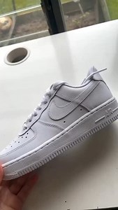 مش معلمين ! إحنا #فنانين #color #nike #shoes #ماركة #original #كوتشي | أيمن سيد