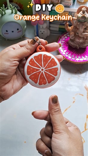 Diy Orange Keychain From Clay | 🫰❤️✨️🍊 #shorts #diy #keychain #clayart #linaz_craft #lina'scraft