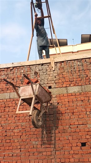 Efficient Brick Loading with Lift Machine