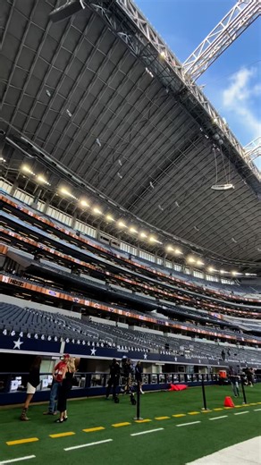 The roof in AT&T Stadium is open for tonight’s Dallas Cowboys vs. Green Bay Packers Sunday Night Football game… #dallas #fortworth #texas #nfl #dfw #cowboys #dakprescott #ceedeelamb #jerryjones #football #sports | Pat Doney NBC 5