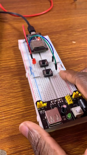 Gradually Controlling LED intensity light with ESP32 using 2 Buttons #arduino #engineering #electronics | Upload Ideas with Itamar