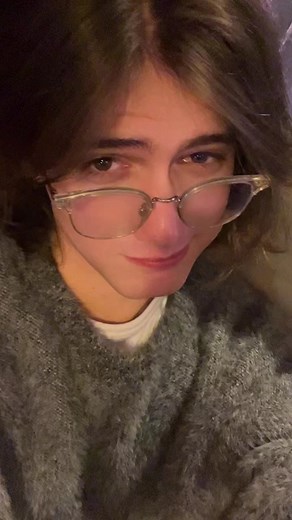 finally friday 😭😭😭