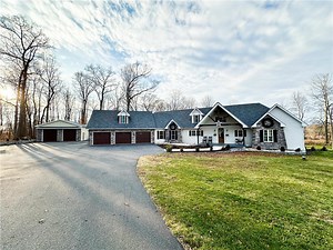 500 Springfield Dr, Bangor Borough, PA 18013 - MLS 729440 - Coldwell Banker