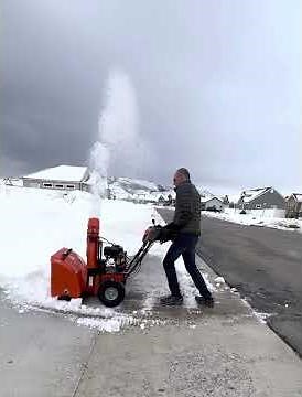 Husqvarna ST 227P snowblower
