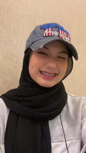 Sign Language Communication with American Flag Inspiration