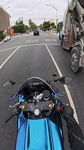 70K views · 1.1K reactions | Some helpful motorcycle tips on how to make right hand turns from a stop. #Motorcycle #Motorcycles #rightturn #MotorcycleBasics | Looking cool | Facebook