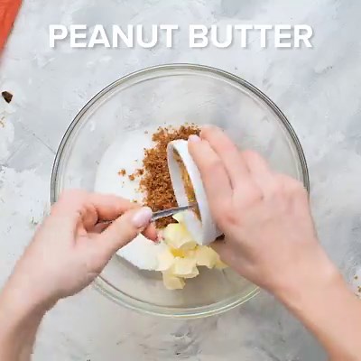 AMAZING Reese's Peanut Butter Cookies PRINT RECIPE HERE: https://therecipecritic.com/reeses-peanut-butter-cookies/ | Tried and True Recipes