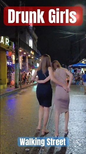 Drunk Girls in the Walking Street #angelescity