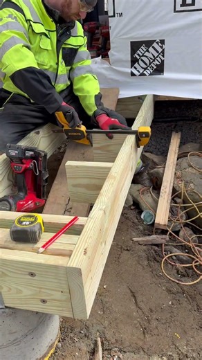 Small porch build done RIGHT #deckbuilder #carpentry #milwaukee