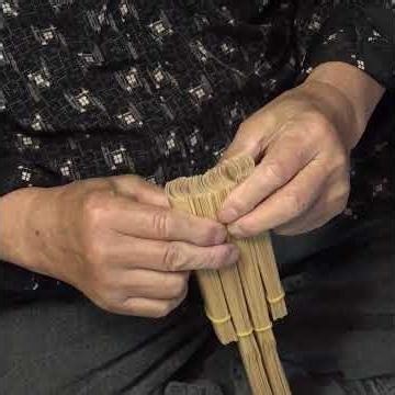 80 Year Old Master Craftsman Makes Traditional Hand Fan From Bamboo