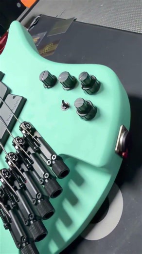 #ibanez #bass #guitar #bassplayer #headless