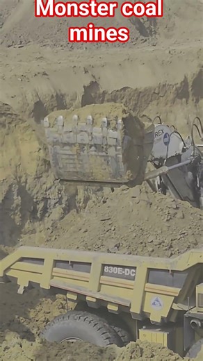 CAT Shovel exvator Loading with Haul Dumper