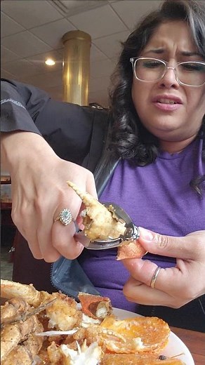 eat with me: deep fried crab at the chinese buffet #crab #deepfriedcrab #mukbang #eatwithme #buffet