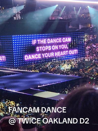 TWICE Fan Dance Highlights from Oakland D2