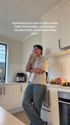 Rhys Johnson (@yeetyghost)’s video of take step back