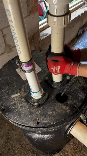 2.9K views | How to Unclog a Sewer line. Using Milwaukee chain snake #nothingbutheavyduty | Plumb Hero | Facebook