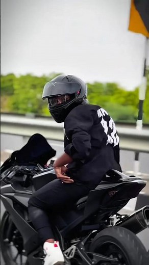 black colour yamha r15 v4 !! #trending #biker #rider #shorts #foryou #ytshorts #sports #ktm#zx10r