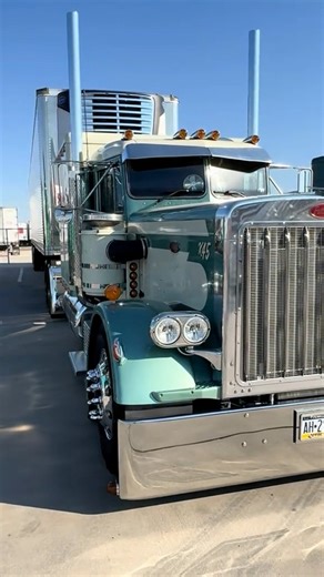 40K views · 1.3K reactions | This fully restored 1969 Peterbilt 359 is ‍ One of the cleanest little window 359s at Peterbilt’s “Pride & Class” show in Denton last week! -Owners Shane & Lane Kurtz, driven by Kent Martin! #truck #fyp #Peterbilt #truckrestoration #showtruck | HD Equipment Inc. | Facebook