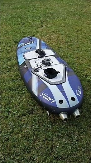 You want to ride an electric jetboard? Come see how easy It is 🤙🏄