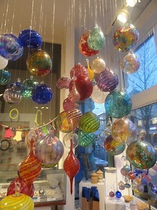 The Delmar Loop Lights Up for the Holidays