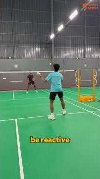 Learn how pro’s use parallel work sequence to improve the reactions at net #badminton #smashshot