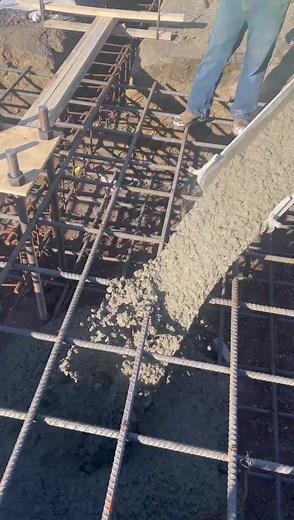 Real Concrete Solutions on Reels