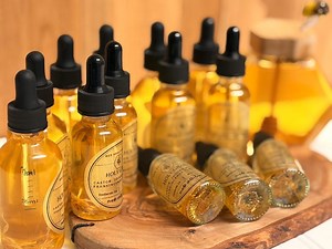 Holy Grail | Frankincense and Myrrh Anointing Oil | Sacred and Nourishing | Botanical Infusion - Etsy