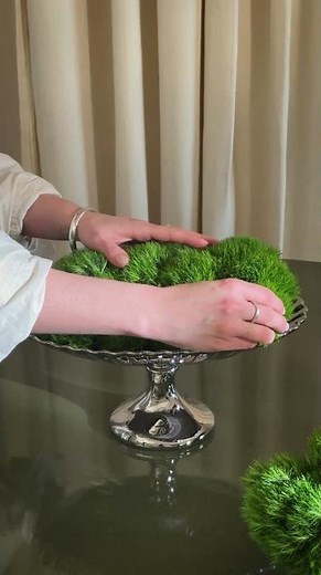 Create a modern floral centerpiece 😍🌱