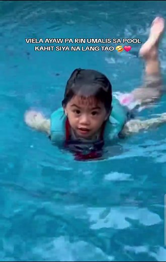 Viela's Fun Swimming Lessons: A Poolside Adventure!