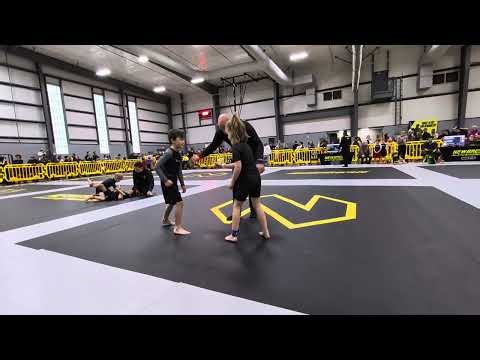 Poppy wins in no gi