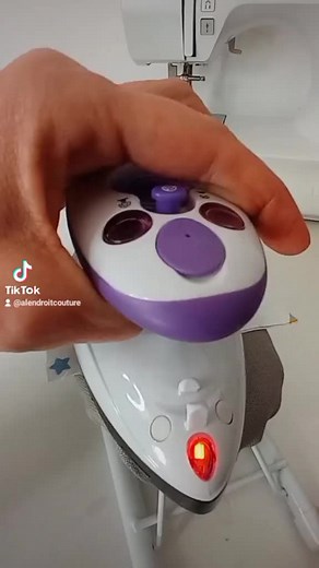 Mais c'est une hymne pour les couturier(e)s cette chanson 😄😄 #ferarepasser #couture #indispensable . Et que je ne vois pas de vidéo avec vos créations froissés .. 😄😄😄 ça irrité ma rétine 😁 | Christelle Mathieu