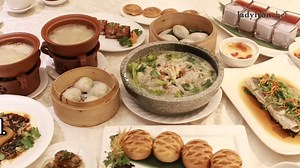 This is a 6-course menu (S$78 for 2 pax, min 4 to dine) including dim sum, suckling pig, turbot fish and double boiled fish maw soup. http://www.ladyironchef.com/2017/02/si-chuan-dou-hua/ | Ladyironchef
