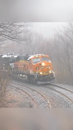 Tàu hỏa leo dốc như thế nào ¦ #shorts | Reels Kỳ