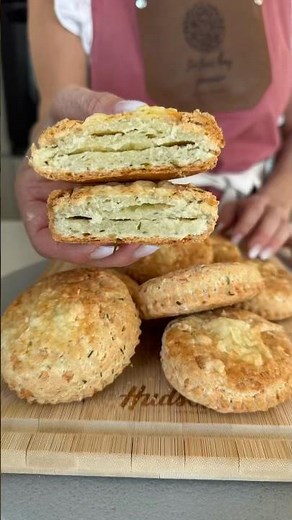 GLUTEN-FREE Cheese SCONES 🧀 The most delicious, fluffy, and easy recipe to pair with your tea! 🤤✨