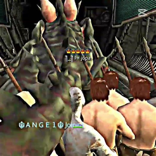 como mi alien es nivel maximo, lo selebre matando ala Reyna alien yo solo 😃