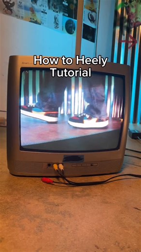 Heelys Worldwide on Instagram: "QUICK AND EASY: Learn how to Heely tutorial 👀 You got your Heelys for the holidays, now it’s time to get out and practice! #howto #heelys #tutorial"