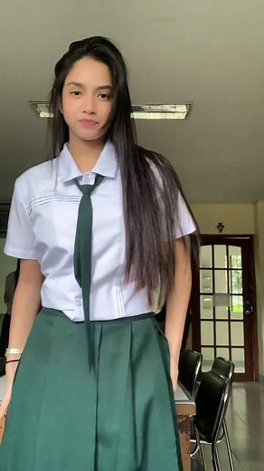 School Uniform Style Tips for Young Women