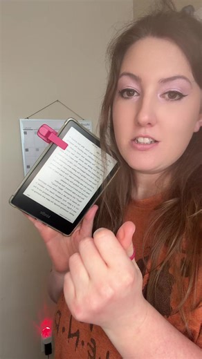 I love my new kindle page turner 🥰 #kindleaccessory #kindlemusthaves #kindlepageturner