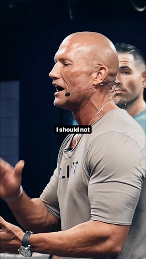 Changed her life in 60 seconds // Andy Elliott • • • Wondering how to get in rooms like this? - DM me “event” | Andy Elliott