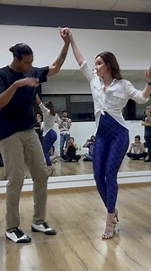 Timba cubana 🇨🇺❤️‍🔥 Demo final de clase. @fan più attivi Manana Club Papucho Nigara #timbacubana #wilmerymaria #salsa #salsacubana #salseros #timberos #Mananeros #salsadance | Wilmer Najarro y María del Carmen Moreno