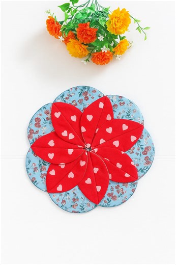 Scrap Fabric Project, How to Sew Fabric Flower Trivet #quilting #sewing #sewingtutorial #quiltpattern | Indah Sewing