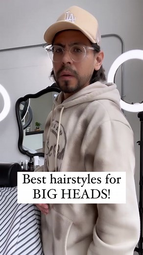 Best hairstyles for guys with big heads! #menshair #menshairstyles #menshairstyle #mensgrooming #menshaircut #bighead #besthairstyles #hairstylesformen #bigforeheadhairstyles #highfade
