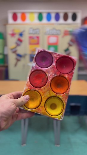 Complementary color sets are ready for the new school year #artroom #warmcolors #coolcolors #tempera