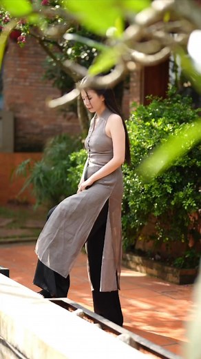 Cô hàng xóm 🤭 | Xuan Pham