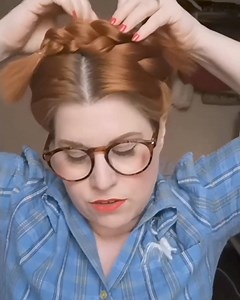 5.8K views · 146 reactions | WHEN THE HEAT IS ON I want my hair up and off my neck. Here's a recycled tutorial I did a few years ago that does just that. And yes, I have roots, don't come at me! I fit these tutorials in when I can, which isn't often, so I do them whether I have roots or not, cos you know, busy human running a business! | Pin Up Curl - Bridal & Vintage Hairstyling, vintage style accessories | Facebook