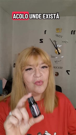 GERANIUM – ULEIUL „PARSIV” 🌸😏 Geranium este cunoscut ca uleiul abandonului, iar reacția de respingere sau mirosul „urât” nu este întâmplătoare 🤍 Ce scoate la suprafață când miroase neplăcut 👃💥 Când Geranium îți miroase greu, înțepător sau chiar deranjant, el activează straturi emoționale adânci, legate de: • abandon emoțional din copilărie sau din relații 💔 • sentimentul că ai fost „uitată”, lăsată singură, nealeasă 🥀 • dorința de a fi văzută, apreciată, validată 👀🤍 • dezechilibrul într