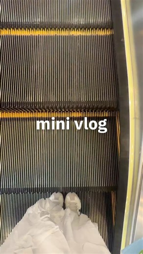 Just a casual day of window shopping #starbuckscoffee #minivlog #hongkong #windowshopping