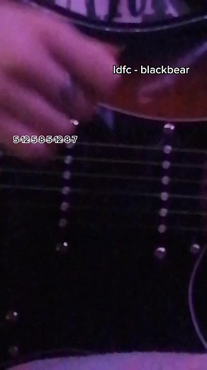 Tutorial de guitarra: Acordes de idfc de blackbear