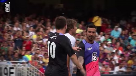 425K views · 10K reactions | Why does Messi wear the number 10? 樂 | Soccer Stories | Facebook